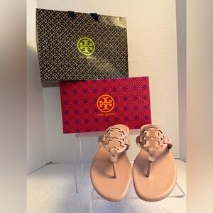 NWT Tory Burch Miller Calf Leather Thong Sandals | Logo Medallion